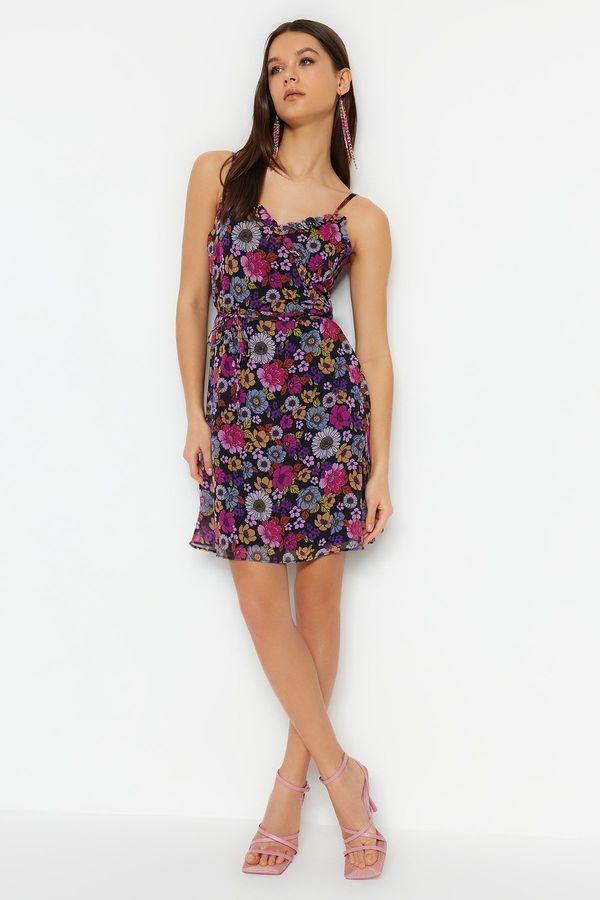 Trendyol Trendyol crna A-Line mini tkana frilly cvjetna tkana haljina