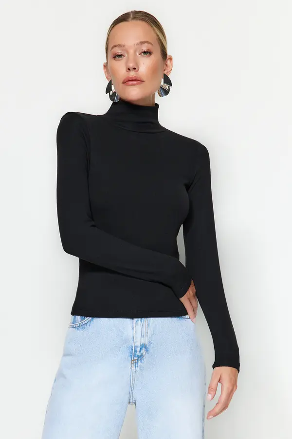 Trendyol Trendyol crna vrhunska dolčevita od meke tkanine ugrađena / slip-on pletena bluza