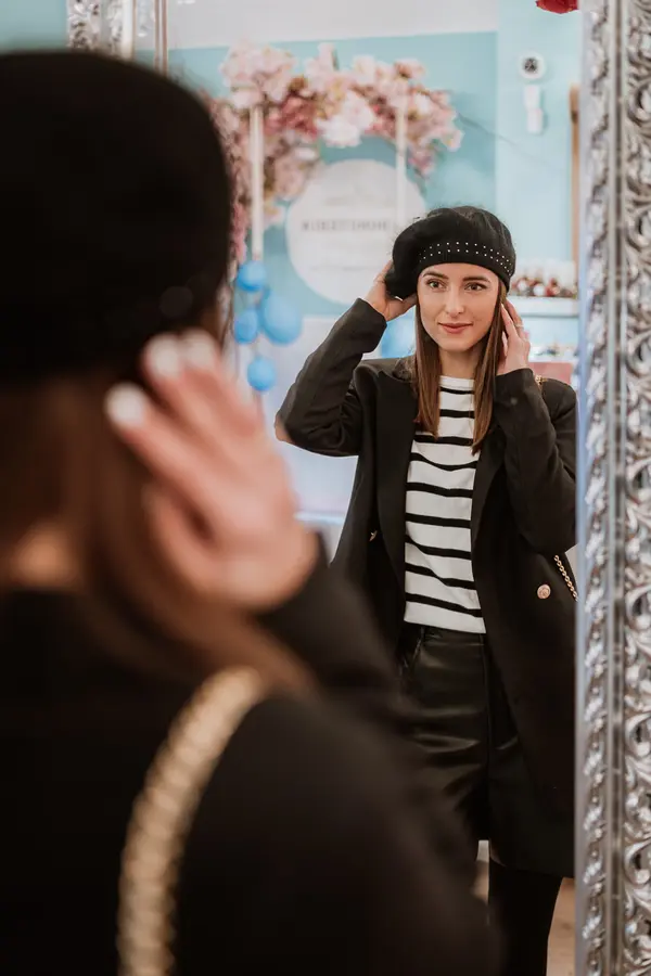 Trendyol Trendyol crni osnovni prugasti džemper od pletenine