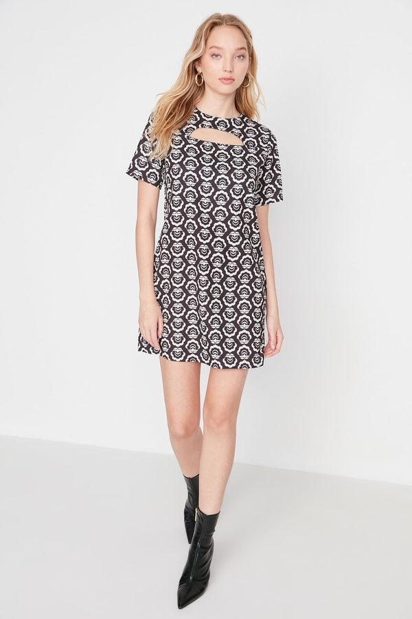 Trendyol Trendyol crni ovratnik detaljna tkana haljina s uzorkom