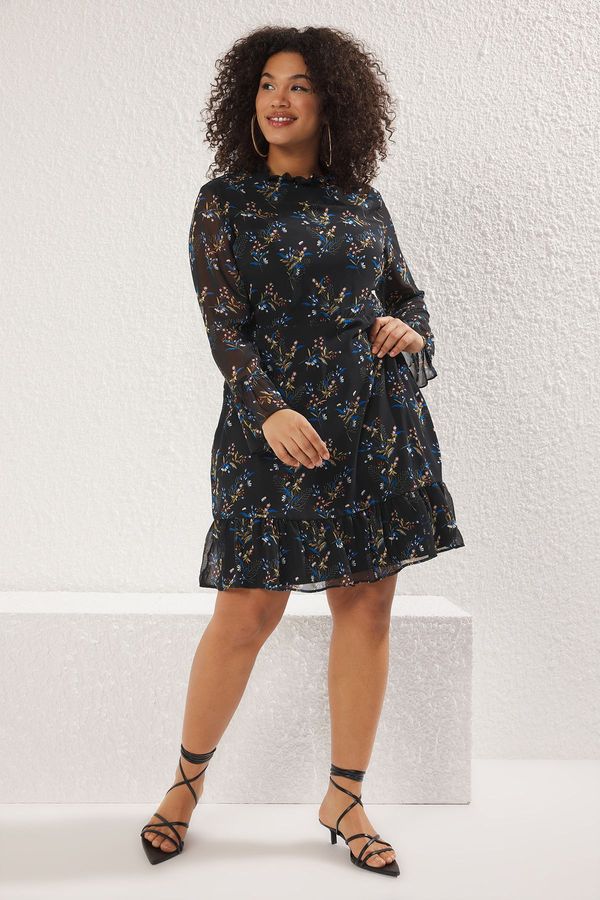 Trendyol Trendyol Curve Black Stand Collar Chiffon Crisp Floral Patterned Woven Plus Size Dress
