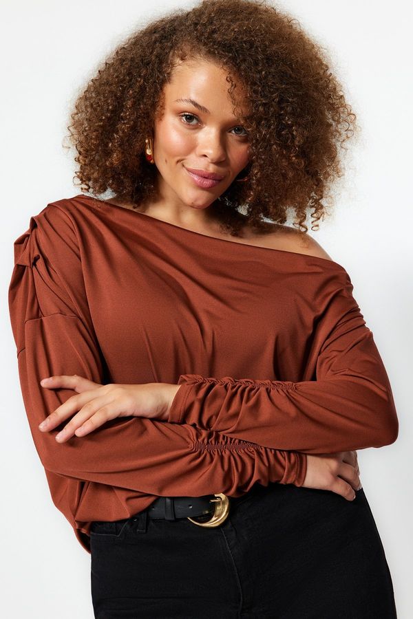 Trendyol Trendyol Curve Brown Scuba Shoulder Detailed Flexible Knitted Blouse