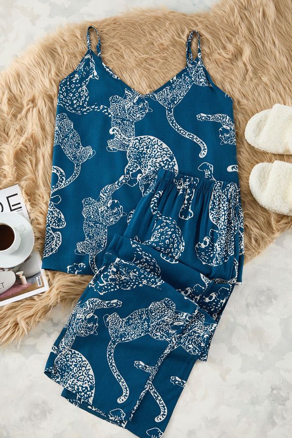 Trendyol Trendyol Curve Navy Blue Tiger Patterned Rope Strap Viscose Woven Pajama Set