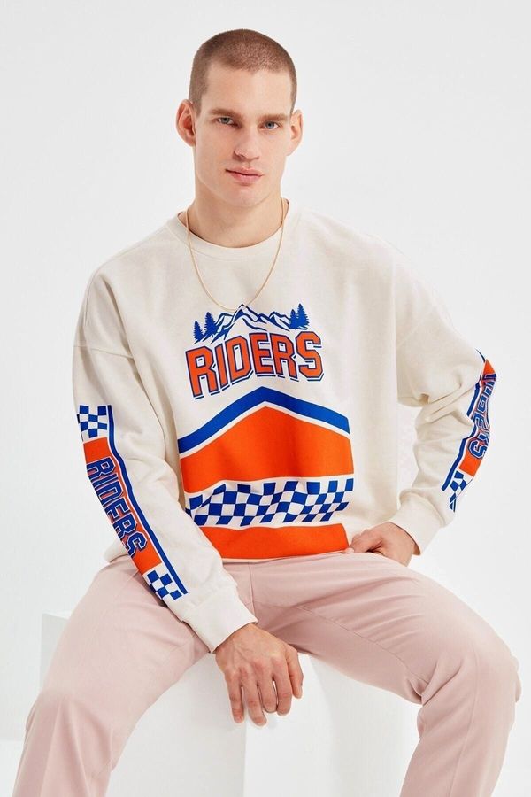 Trendyol Trendyol Ecru Men's Plus Size Comfort Oversized/Wide Cut Crew Neck Printed Fleece Inner Sweatshirt.