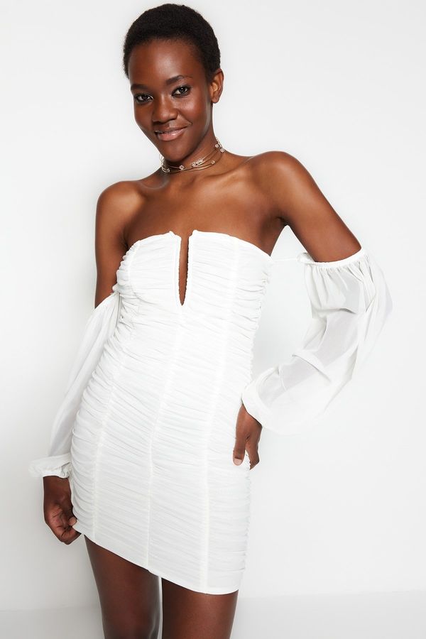 Trendyol Trendyol Ecru, uklopljena svadbena večernja haljina s podstavom i tilom