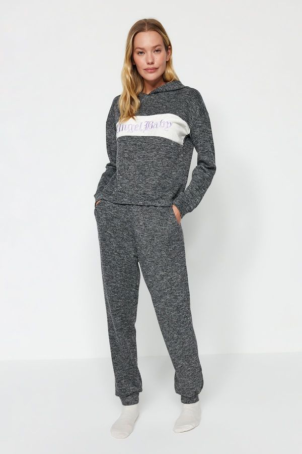 Trendyol Trendyol Gray Cotton Motto Printed Sweatshirt-Jogger Knitted Pajamas Set