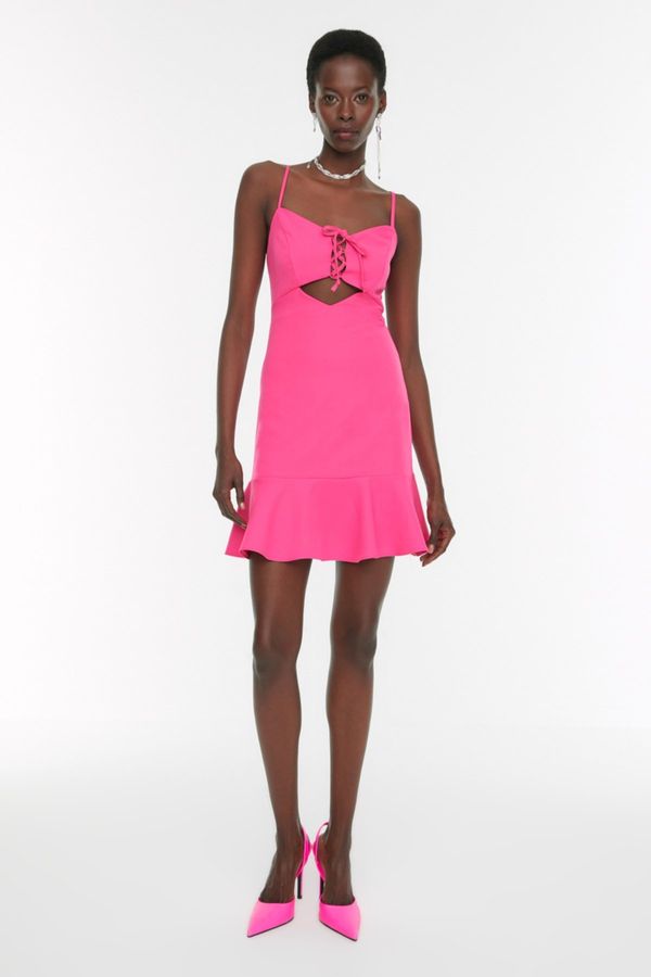 Trendyol Trendyol haljina - Rosa - Ruffle oba