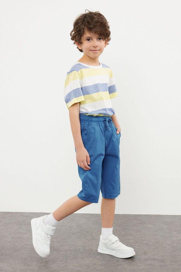 Trendyol Trendyol Indigo Boy's Elastic Waist and Tied Woven Shorts