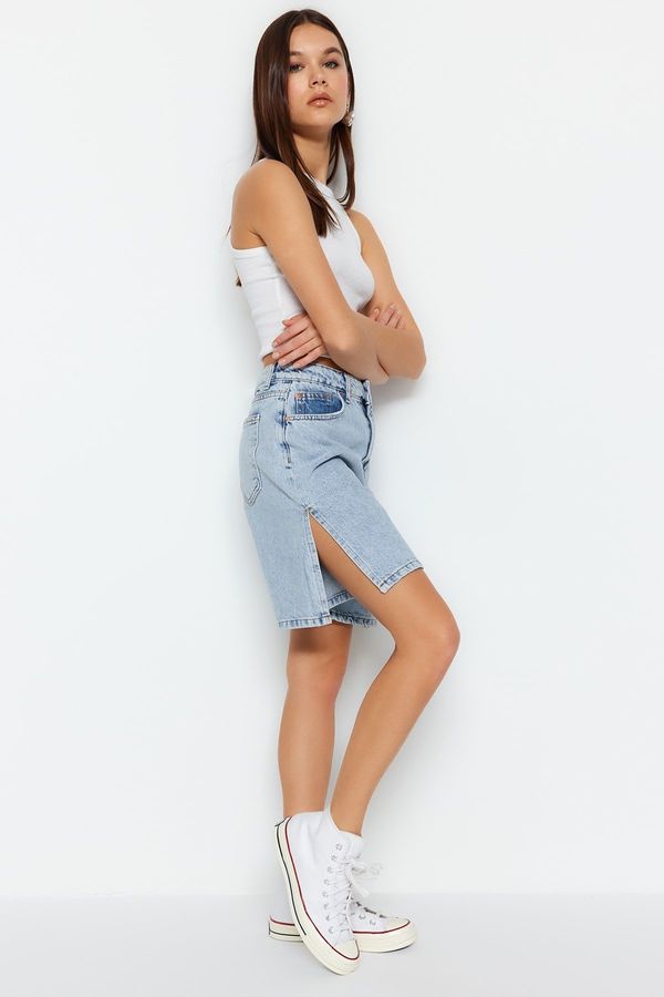 Trendyol Trendyol Light Blue Slit High Waist Denim Shorts
