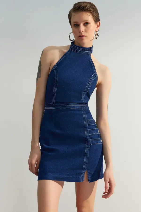 Trendyol Trendyol Limited Edition Tamnoplavi gumb Detaljna mini traper haljina