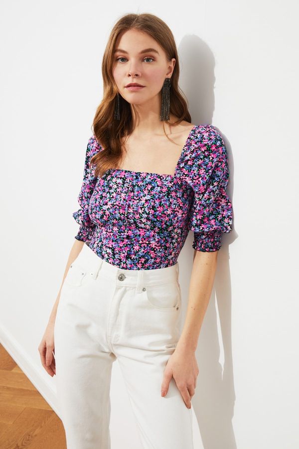 Trendyol Trendyol Multi Color Crop Woven Square Neck Floral Pattern Blouse