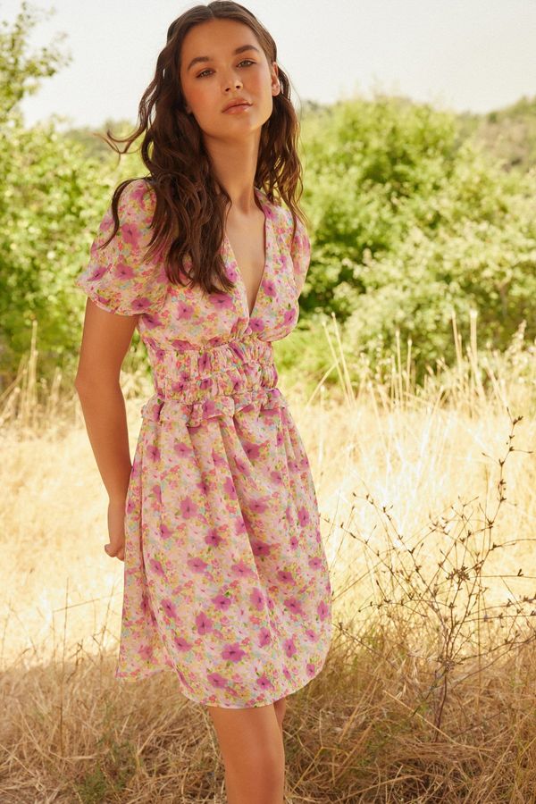 Trendyol Trendyol Pink Waist Opening Mini Woven Lined Gimped Woven Dress