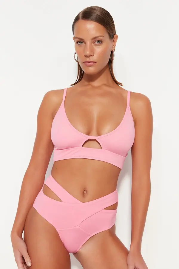 Trendyol Trendyol ružičasti Bralette izrezan / prozor Bikini Top