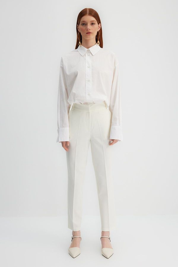 Trendyol Trendyol x kevser sarıoğlu ecru hlače visokog struka tkane hlače