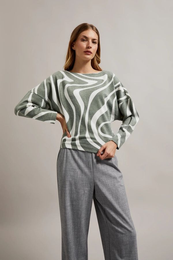 Moodo Women's blouse with geometric pattern MOODO - olive