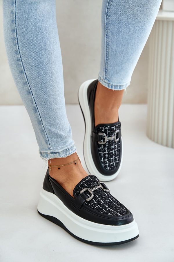 Kesi Women's leather moccasins on platform with Vinceza decoration black