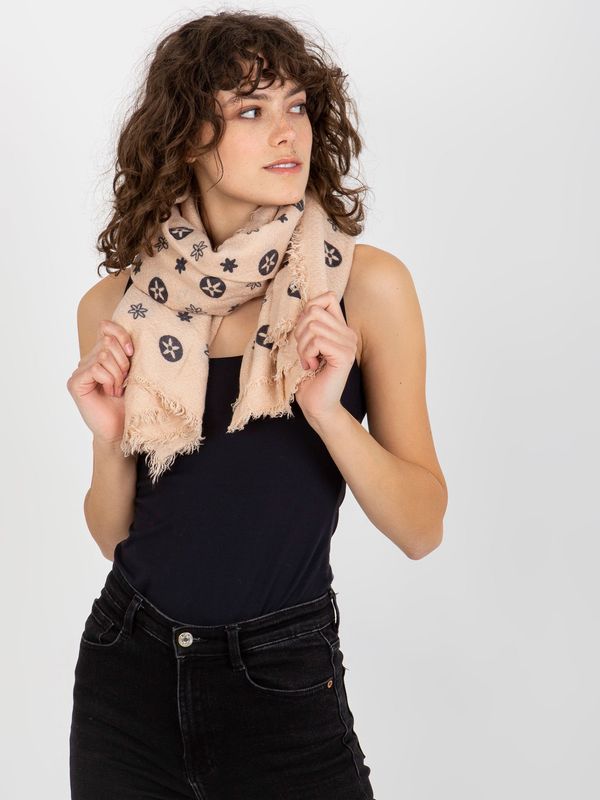 Fashionhunters Women's scarf with print - pink