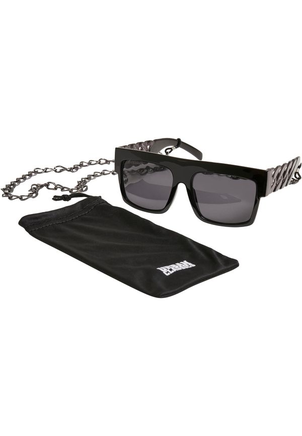 Urban Classics Accessoires Zakynthos sunglasses with chain black/silver