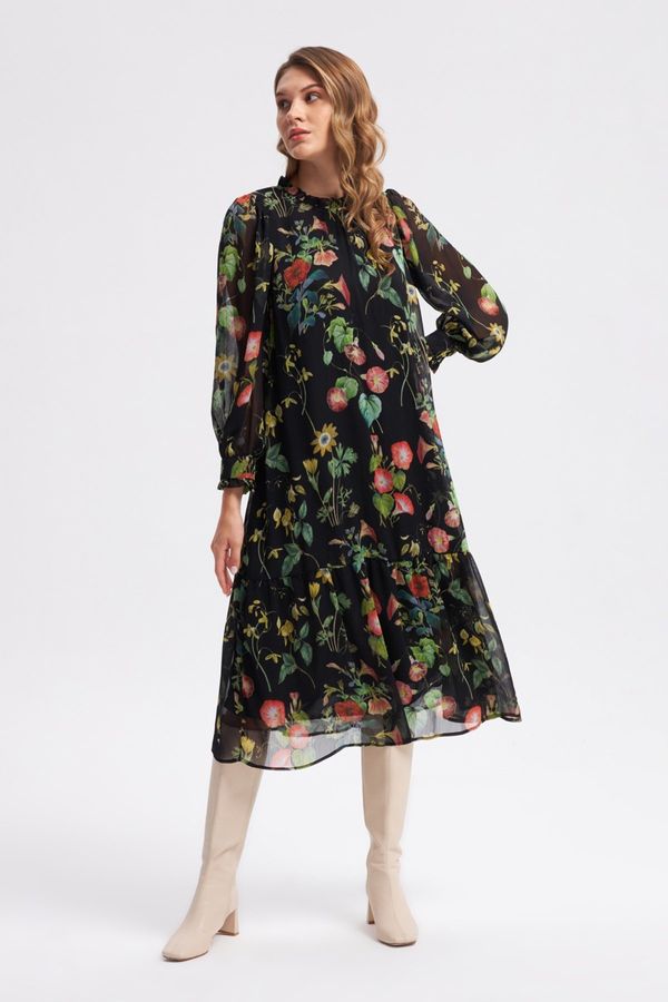 Gusto Ženska haljina Gusto 23KG006321/Black