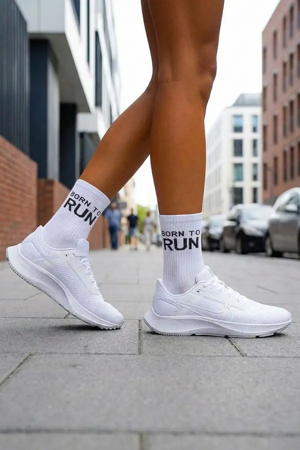 Milena Ženske čarape BORN TO RUN bijele