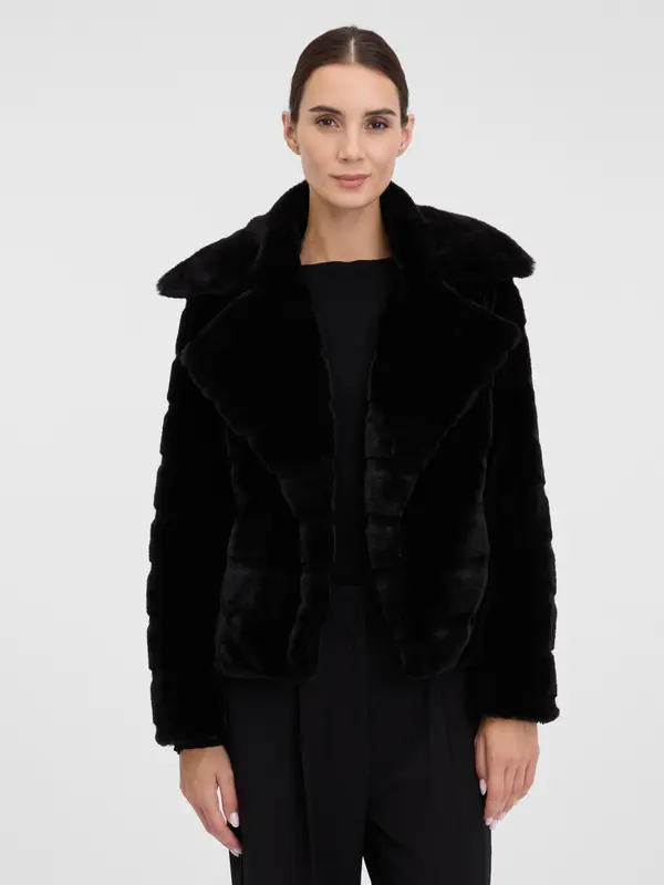 Orsay Ženski crni kratki krzneni kaput ORSAY