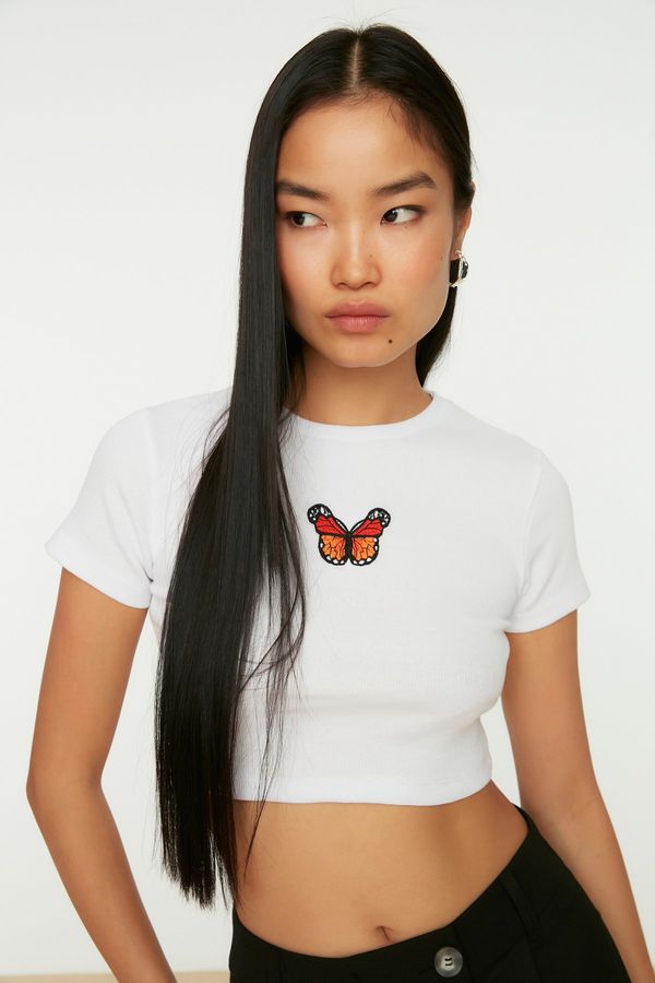 Trendyol Ženski crop top Trendyol Embroidered
