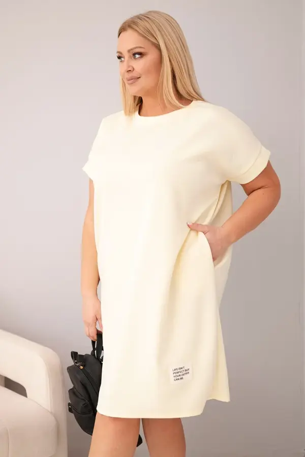Kesi Włoski Žuta haljina plus size s kratkim rukavima i džepovima