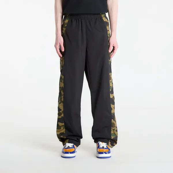 A BATHING APE Donji dio trenerke A BATHING APE 1St Camo Relaxed Fit Track Pants Green L