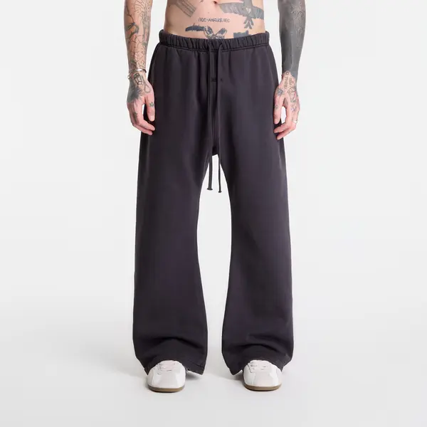Fear of God Essentials Donji dio trenerke Fear of God Essentials Signature Classic Fit Flare Sweatpants Faded Black XL
