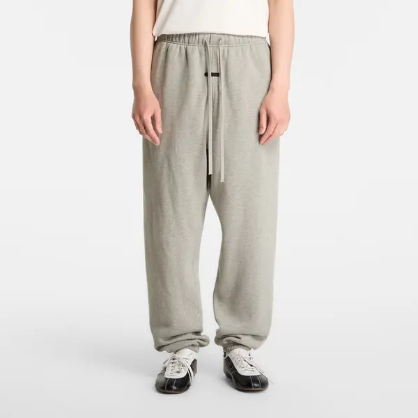 Fear of God Essentials Donji dio trenerke Fear of God Essentials Signature Classic Sweatpants Concrete Heather/ Dark Concrete Heather S