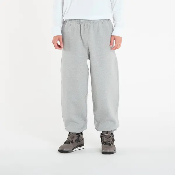 Nike Donji dio trenerke Nike Solo Swoosh Men's Cuffed Fleece Pants Dk Grey Heather/ Lt Smoke Grey/ White S