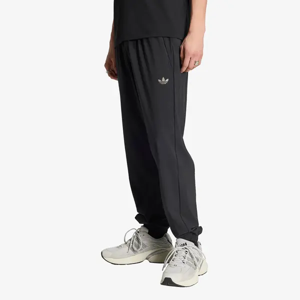 adidas Originals Hlače adidas Tech Trefoil Essentials Track Pant Black L
