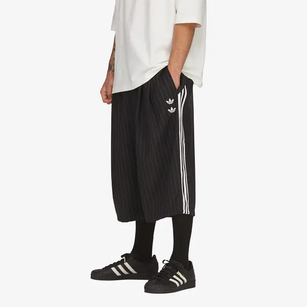 adidas Originals Kratke hlače adidas x Willy Chavarria Pinstripe Long Short Black/ White S