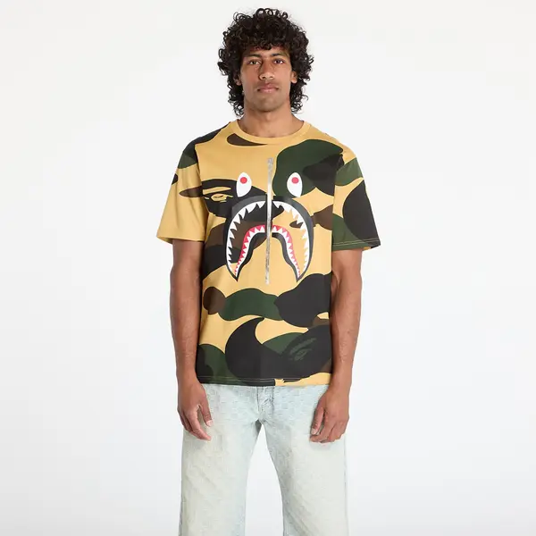 A BATHING APE Majica A BATHING APE Giant 1St Camo Shark Tee UNISEX Yellow L