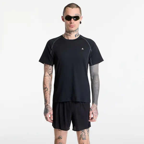 Nike Majica Nike ACG "Wildsee" Men's Dri-FIT Short-Sleeve Base Layer Top Black/ Anthracite/ Summit White M