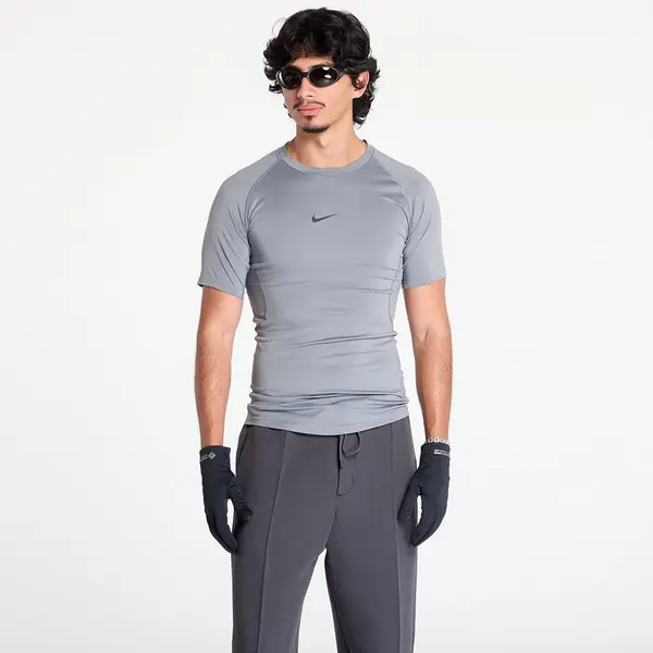 Nike Majica Nike Pro Men's Dri-FIT Tight Short-Sleeve Fitness Top Smoke Grey/ Black S