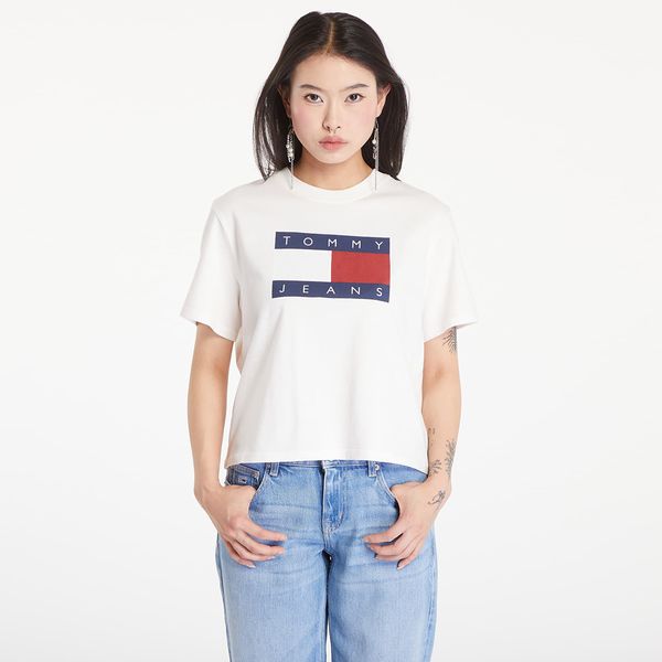 Tommy Hilfiger Majica Tommy Jeans Flag Badge Boxy Fit T-Shirt Ancient White S