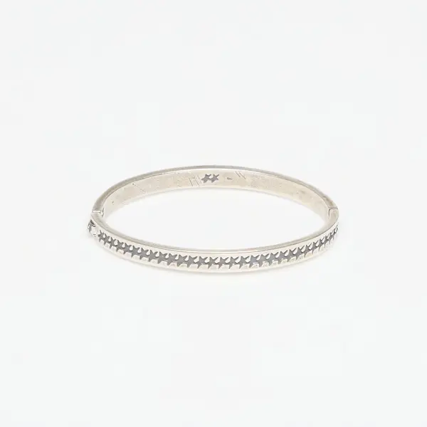 TwoJeys Narukvica TwoJeys Icon Stars Closed Bangle Silver M