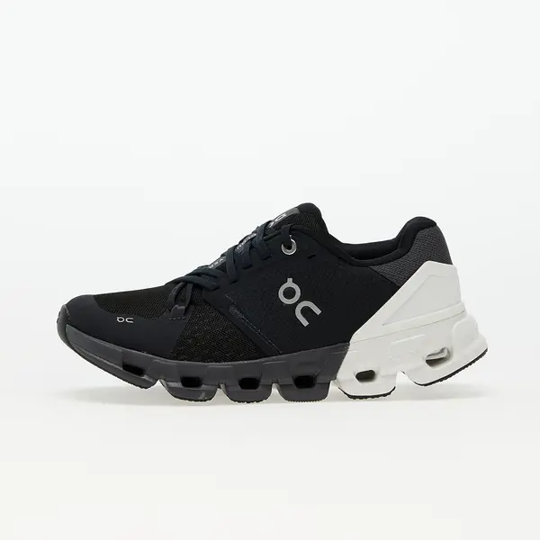 On Sneakers On W Cloudflyer Wide Black/ White EUR 36.5