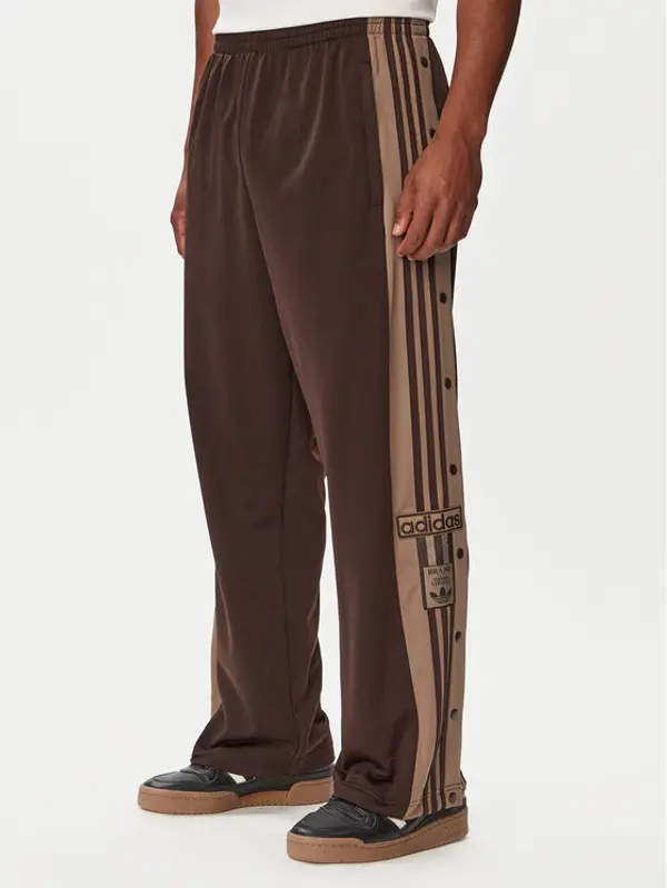 Adidas adidas Donji dio trenerke Adibreak Classic KS7398 Tamno smeđa Regular Fit