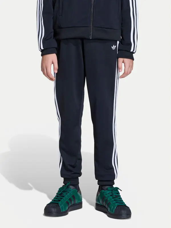 Adidas adidas Donji dio trenerke adicolor SST KE2862 Crna Regular Fit