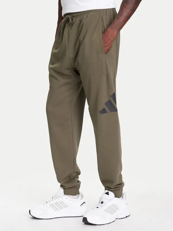 Adidas adidas Donji dio trenerke Essentials Big Logo JE8970 Kaki Regular Fit
