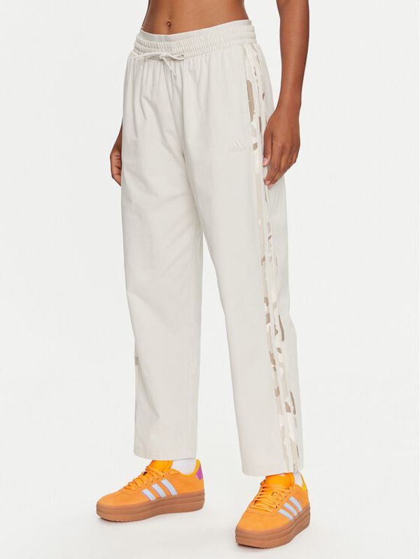 adidas adidas Donji dio trenerke Essentials Camo-Print 3-Stripes IY1687 Bež Loose Fit