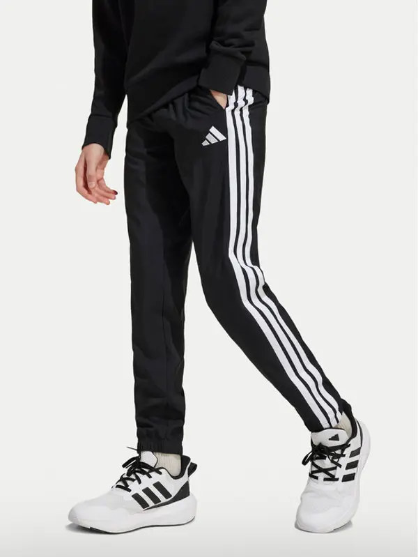 Adidas adidas Donji dio trenerke Essentials Climacool JD6500 Crna Regular Fit