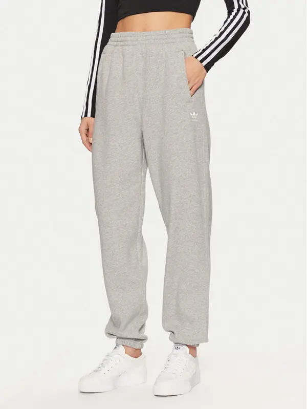 Adidas adidas Donji dio trenerke Essentials Fleece IY9638 Siva Loose Fit