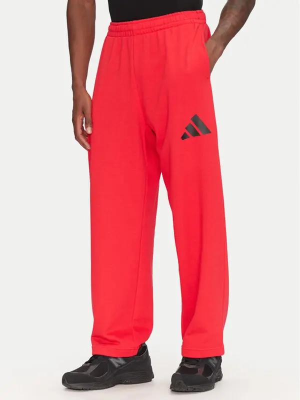 Adidas adidas Donji dio trenerke Essentials JF3601 Crvena Loose Fit