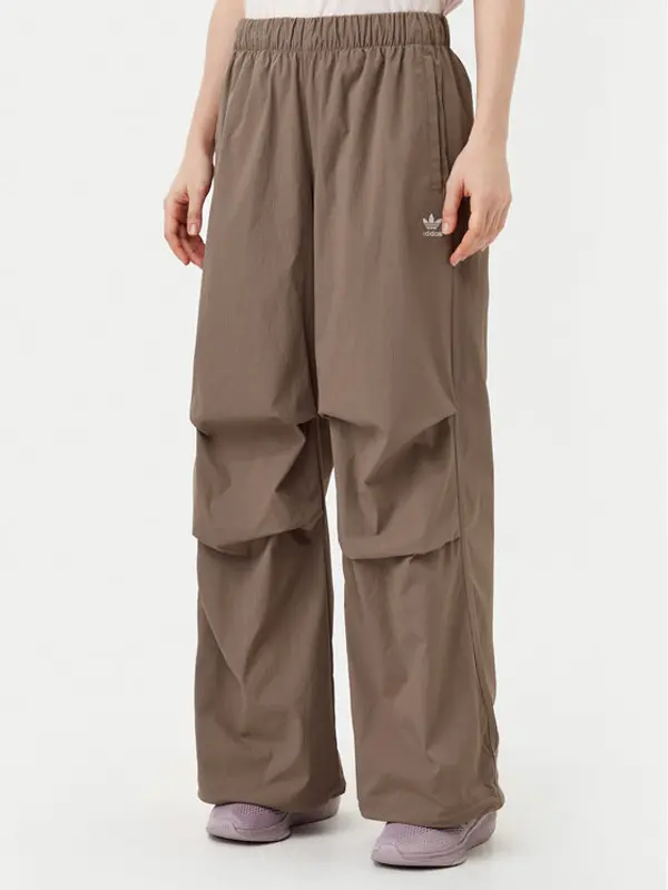 Adidas adidas Donji dio trenerke Essentials Ripstop JD0783 Bež Loose Fit