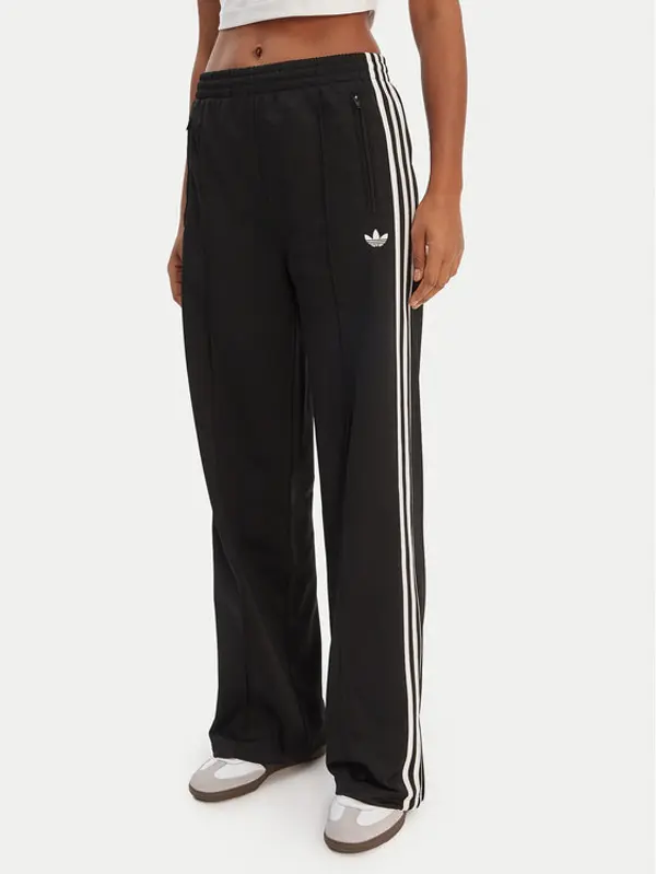Adidas adidas Donji dio trenerke Firebird KD7976 Crna Loose Fit