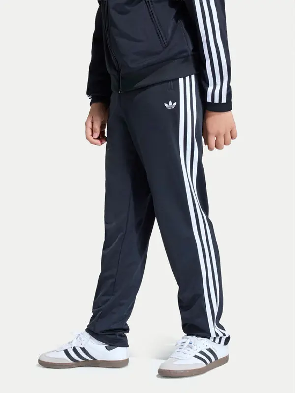 Adidas adidas Donji dio trenerke Firebird Track KE0910 Crna Regular Fit