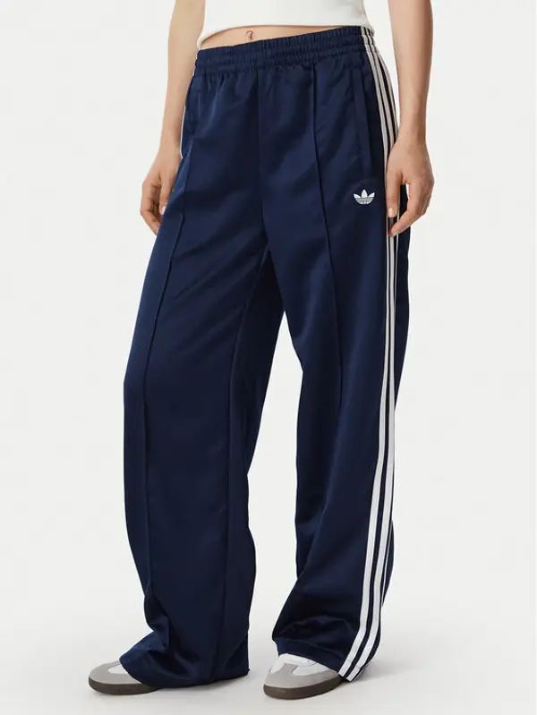 Adidas adidas Donji dio trenerke Satin Sst Loose Trackpant KS7339 Tamnoplava Relaxed Fit